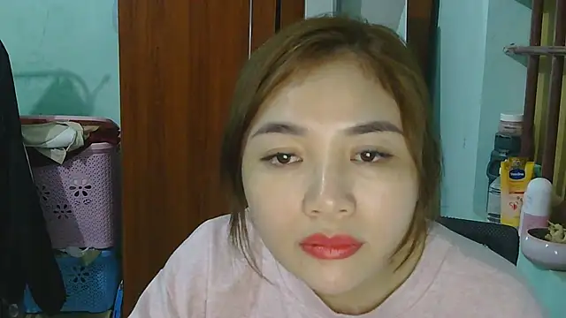 Uhem112 online show from October 2025 01:23:02 PM