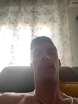 Lucamilano1991 online show from April 2026 05:10:02 PM