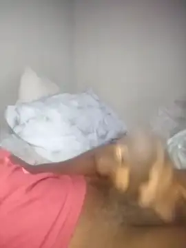 Snapshot of Xitsundzuyo chatting on April 2026 07:42:02 AM Xitsundzuyo online show from April 2026 07:42:02 AM