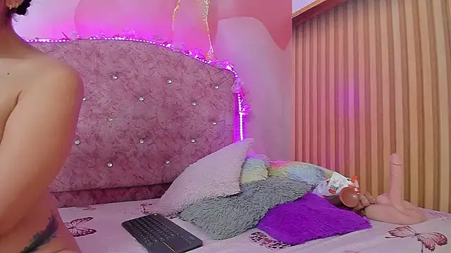 violet taylor  online show from February 2026 02:15:02 AM