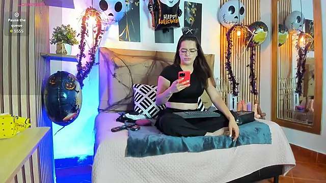  samanthaa foxx online show from October 2025 10:46:02 AM