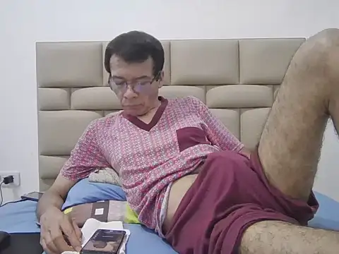 skinnylatino51 online show from March 2026 12:39:01 AM