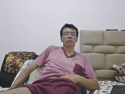 skinnylatino51 online show from June 2026 12:24:01 AM
