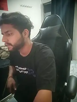 Kartikkartik8595 online show from March 2026 09:29:01 PM