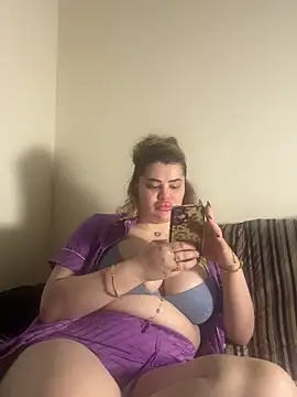 aydabella7777 online show from December 2025 07:51:01 PM