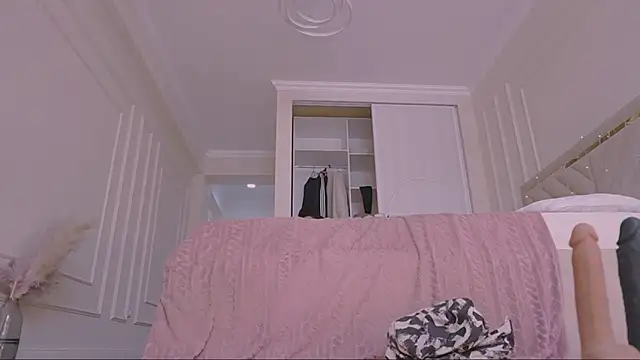 lori leen  online show from February 2026 07:18:02 AM