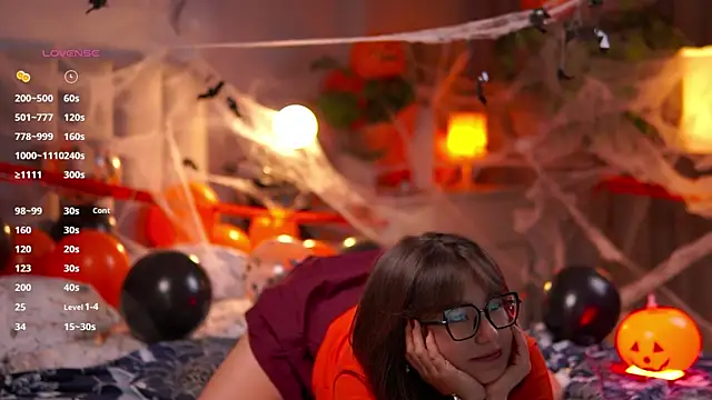 Julia PR0 online show from November 2025 12:40:02 PM