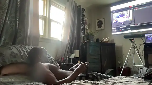 Snapshot of sexyred77713 chatting on February 2026 09:31:01 PM sexyred77713 online show from February 2026 09:31:01 PM