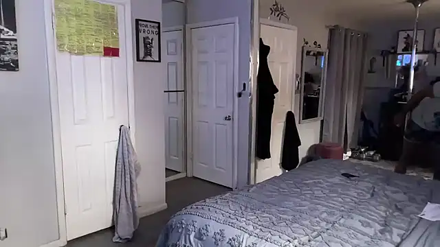 Snapshot of sexyred77713 chatting on February 2026 09:15:02 PM sexyred77713 online show from February 2026 09:15:02 PM