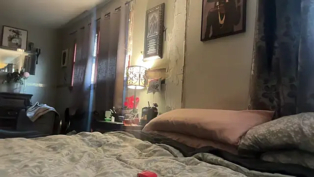 Snapshot of sexyred77713 chatting on February 2026 09:35:02 PM sexyred77713 online show from February 2026 09:35:02 PM