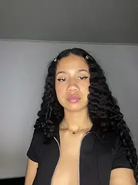 jadee8 online show from April 2026 04:32:01 AM