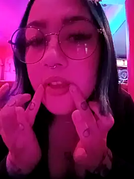 Dulcedeanis online show from April 2026 02:42:01 AM