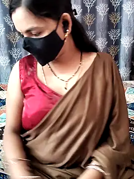 Snapshot of Lalitha-1995 chatting on April 2026 06:55:02 AM Lalitha-1995 online show from April 2026 06:55:02 AM