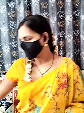 Snapshot of Lalitha-1995 chatting on April 2026 04:06:01 AM Lalitha-1995 online show from April 2026 04:06:01 AM