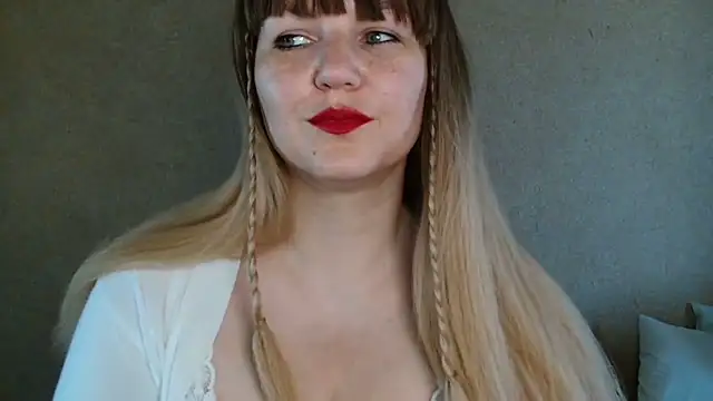 Snapshot of Miaxfox chatting on September 2025 05:29:01 AM Miaxfox online show from September 2025 05:29:01 AM