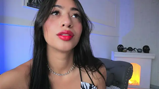 charlotterusso online show from October 2025 02:39:02 PM