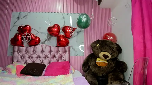 Mindy 19 online show from March 2026 11:19:01 PM