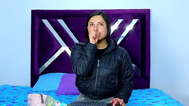 Snapshot of cuteeimy chatting on October 2025 12:28:02 PM cuteeimy online show from October 2025 12:28:02 PM