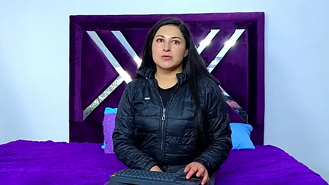 Snapshot of cuteeimy chatting on November 2025 09:30:02 PM cuteeimy online show from November 2025 09:30:02 PM