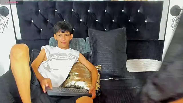 Snapshot of Sebas_cat chatting on October 2025 02:41:02 AM Sebas cat online show from October 2025 02:41:02 AM