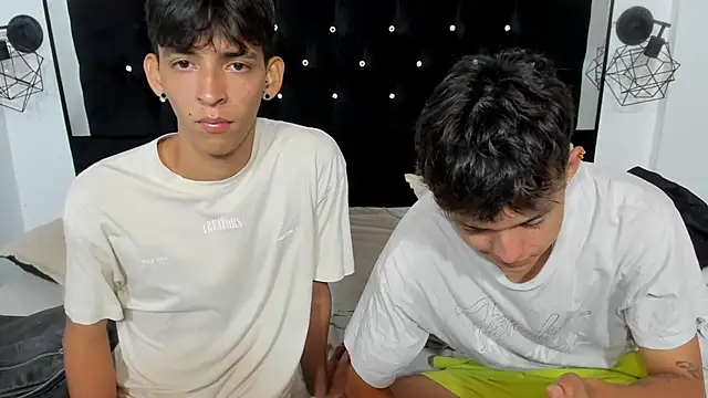 Snapshot of Sebas_cat chatting on November 2025 10:48:01 PM Sebas cat online show from November 2025 10:48:01 PM