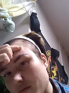 Snapshot of MoonIrene chatting on October 2025 05:15:02 PM MoonIrene online show from October 2025 05:15:02 PM