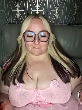 BBW Diamond xox online show from September 2025 08:30:02 PM