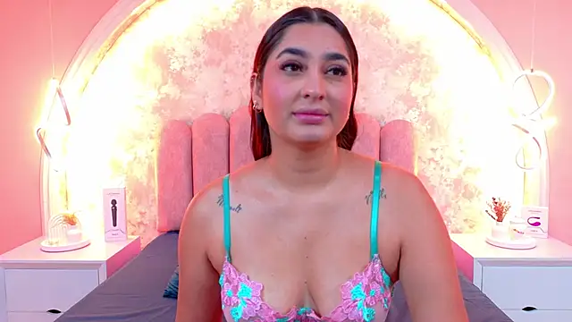 JasmineRhodes online show from November 2025 12:52:01 PM