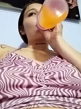 Arii collins1 online show from November 2025 05:48:01 PM