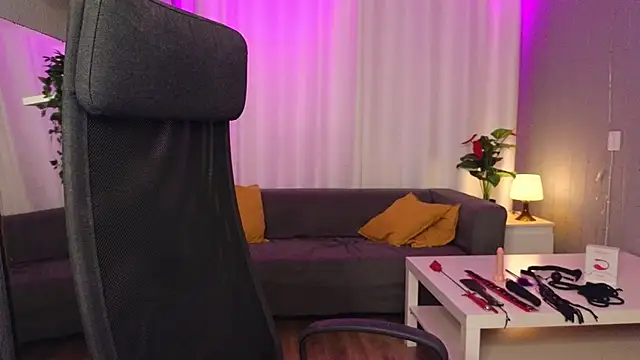 Snapshot of lika_haris chatting on September 2025 03:28:02 PM lika haris online show from September 2025 03:28:02 PM