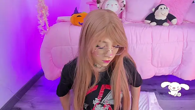 hannacutegod online show from November 2025 06:02:01 AM