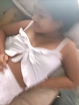 Snapshot of Fernanda30 chatting on September 2025 07:27:01 PM Fernanda30 online show from September 2025 07:27:01 PM