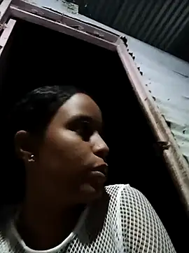 Snapshot of Fernanda30 chatting on September 2025 04:37:02 AM Fernanda30 online show from September 2025 04:37:02 AM