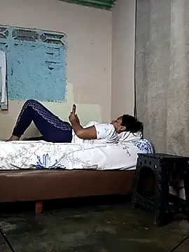 Snapshot of Fernanda30 chatting on October 2025 04:07:01 PM Fernanda30 online show from October 2025 04:07:01 PM