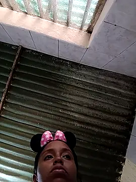 Snapshot of Fernanda30 chatting on February 2026 06:22:01 PM Fernanda30 online show from February 2026 06:22:01 PM