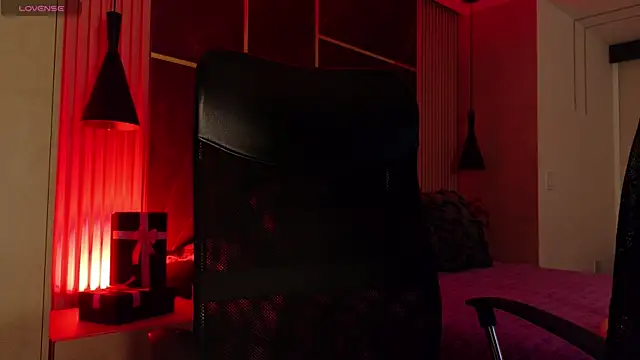 ParisSalvatore online show from January 2026 02:00:01 PM