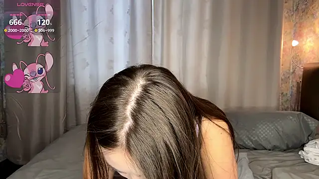 LoraDavi online show from February 2026 06:26:01 AM