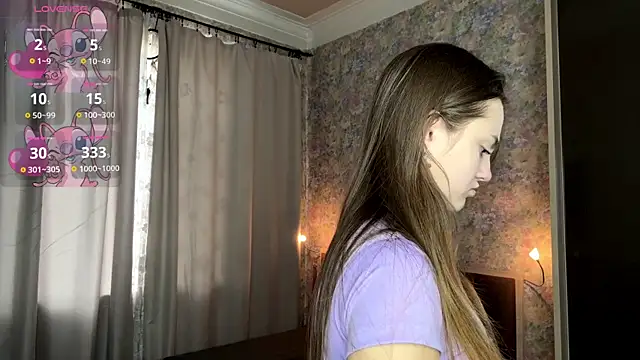 LoraDavi online show from April 2026 06:13:01 AM