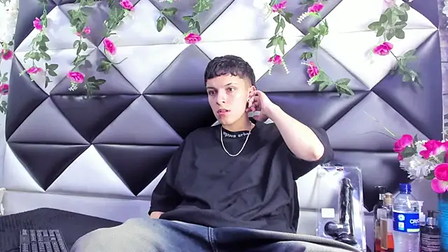 Snapshot of Megan_Thompson_ chatting on December 2025 02:51:02 AM Megan Thompson online show from December 2025 02:51:02 AM