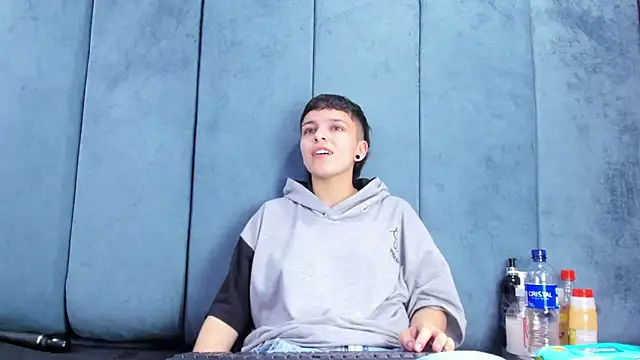 Megan Thompson  online show from March 2026 02:16:01 AM