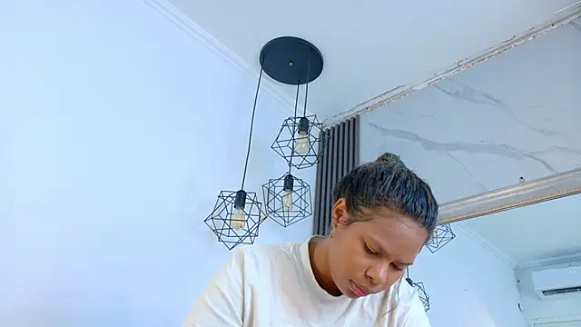 Snapshot of keyla_mejia chatting on June 2026 12:20:02 PM keyla mejia online show from June 2026 12:20:02 PM