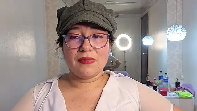 scarlett widow  online show from December 2025 03:24:01 AM