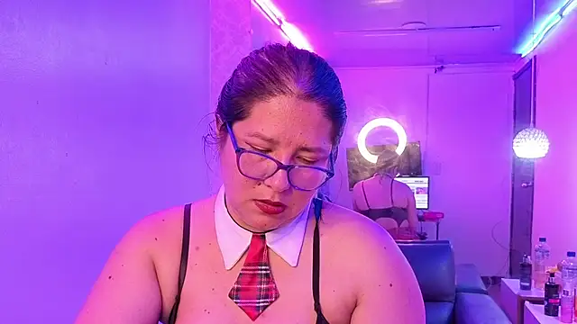 scarlett widow  online show from April 2026 02:17:01 AM