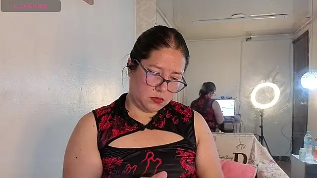 scarlett widow  online show from May 2026 03:14:01 AM
