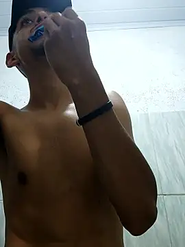 Snapshot of Oqui chatting on January 2026 11:53:01 PM Oqui online show from January 2026 11:53:01 PM