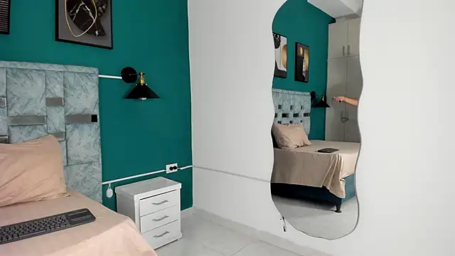 tamara lovv online show from November 2025 12:20:01 PM