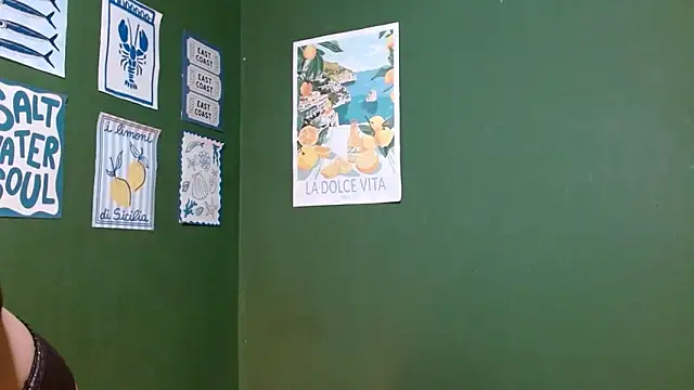 Snapshot of Roxiehood chatting on February 2026 02:53:01 AM Roxiehood online show from February 2026 02:53:01 AM