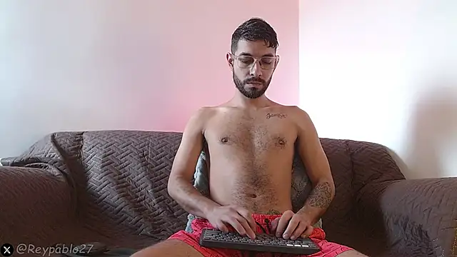 ReyPablo1 online show from February 2026 08:57:02 PM