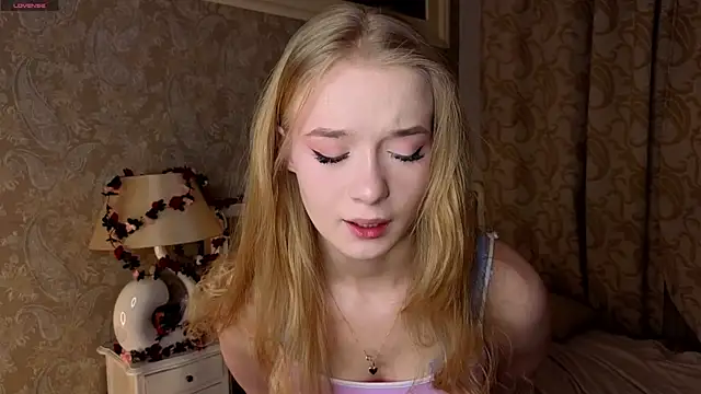 Emma Frosty online show from December 2025 09:31:02 PM