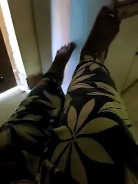 Snapshot of Villageanuty chatting on November 2025 06:16:02 AM Villageanuty online show from November 2025 06:16:02 AM